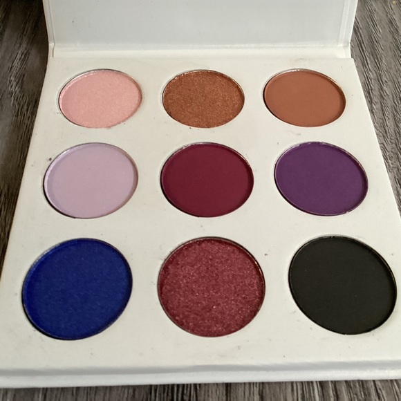 Kylie Cosmetics The Purple Palette 🔥HP🔥 - Picture 5 of 7